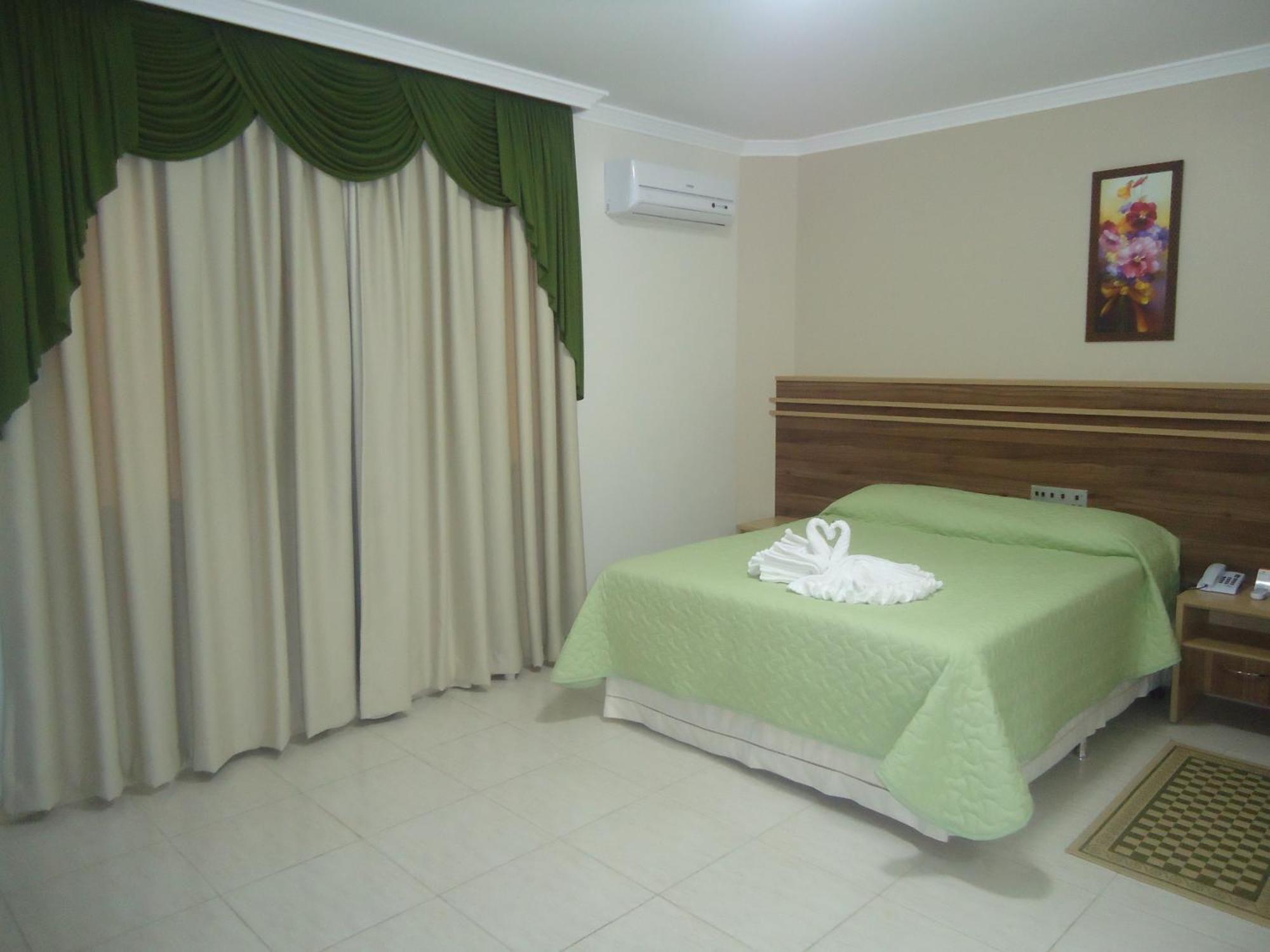 Hotel Dom Baroni Guarapuava Room photo